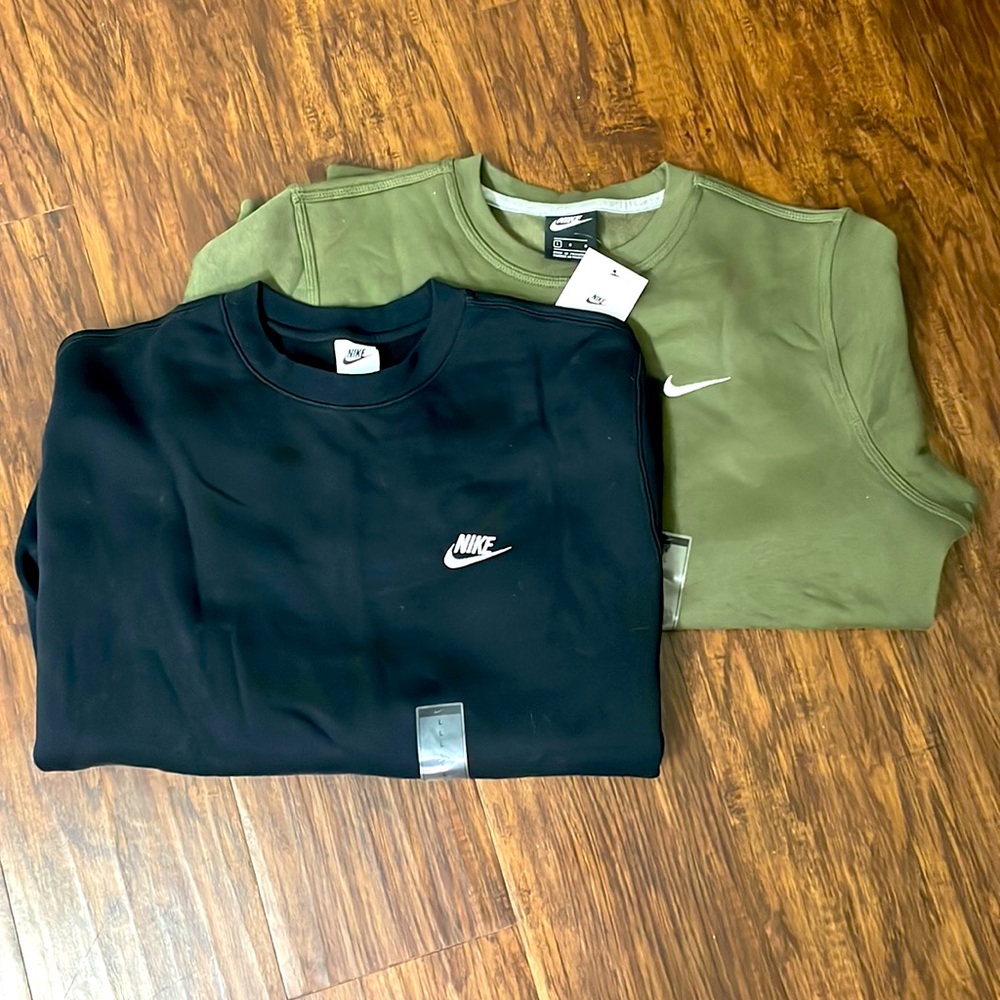 BRAND NEW Nike Sweatshirts in Large Mens Womens Bundle